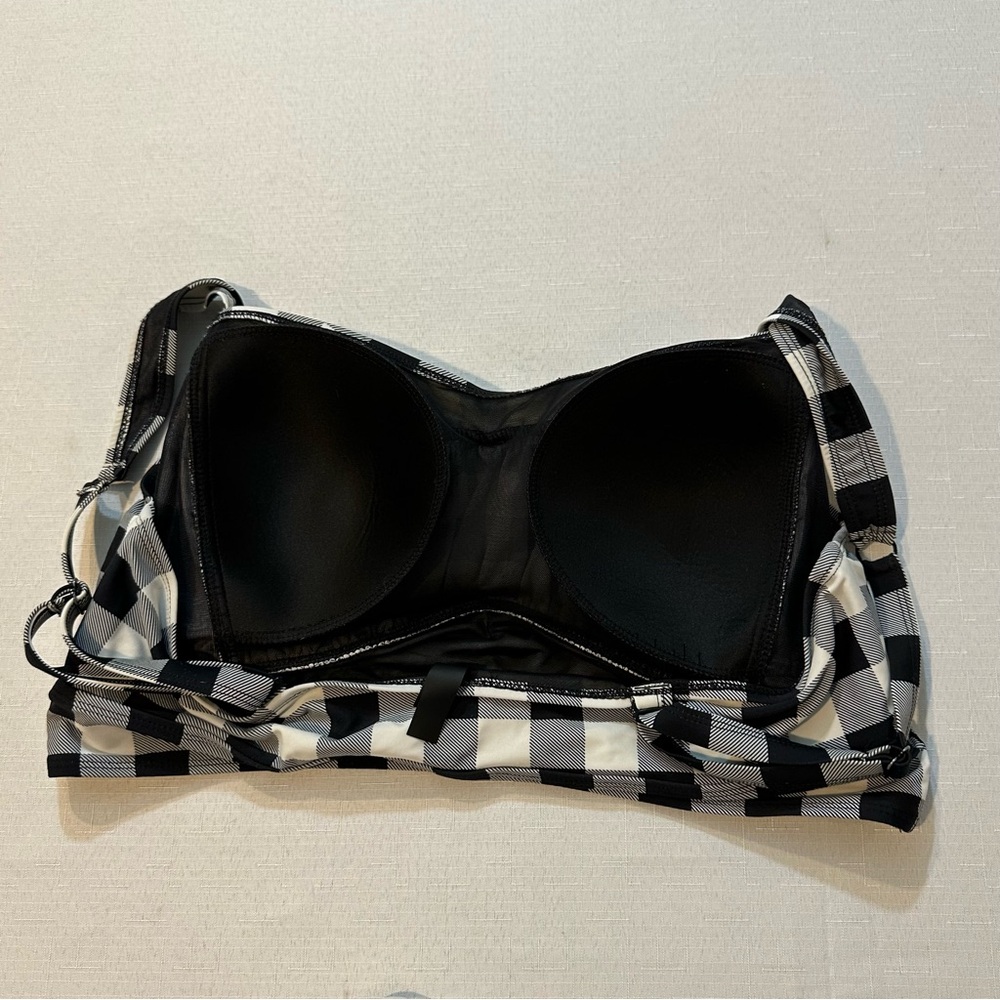 Torrid Gingham Bikini Top Size 2 - Picture 9 of 10